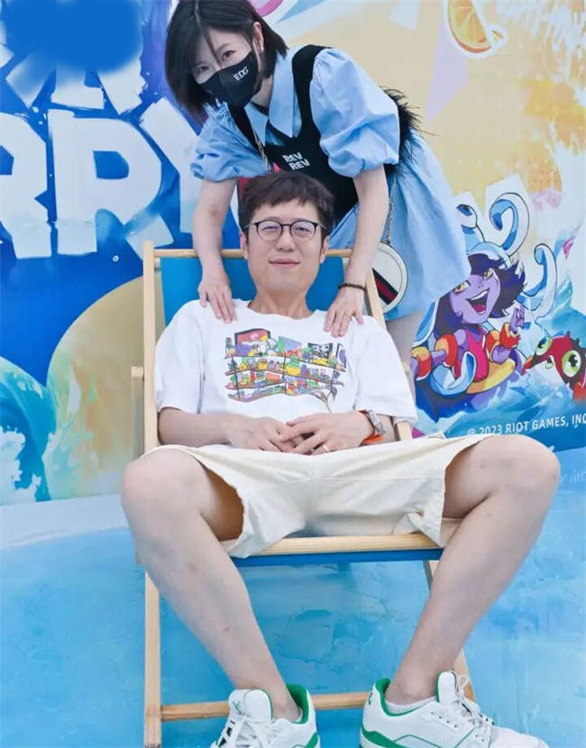 루이비통 트레이너 스타일리시 스케이트보드화 1ABNIS photo review