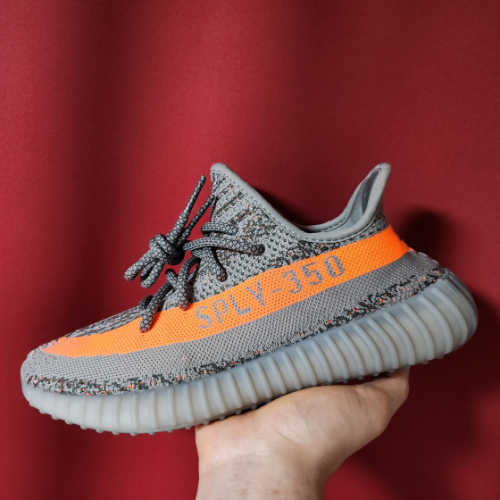아디다스 이지 부스트 350 V2 벨루가 - 리플렉티브 GW1229 photo review