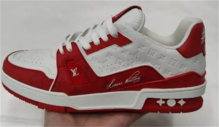 루이비통 LV 트레이너 스니커즈 1AANFH photo review