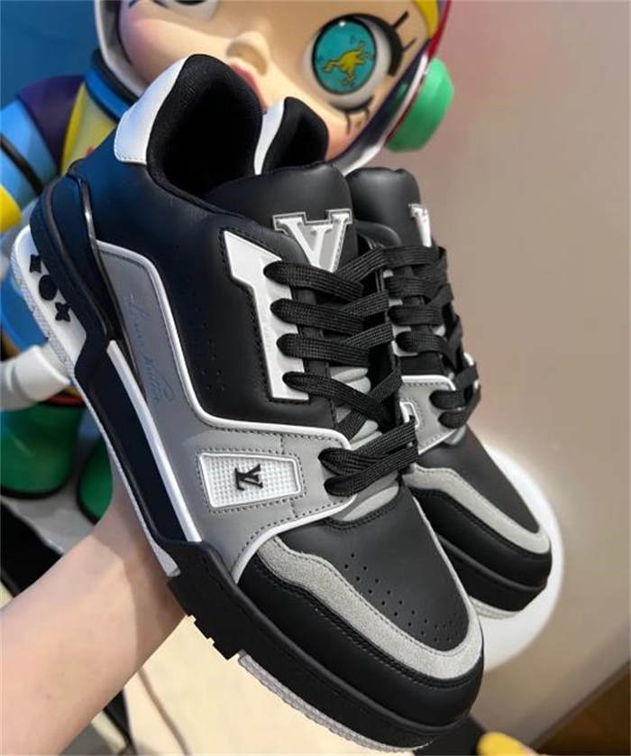 루이비통 LV 트레이너 스니커즈 1AAHS2 photo review