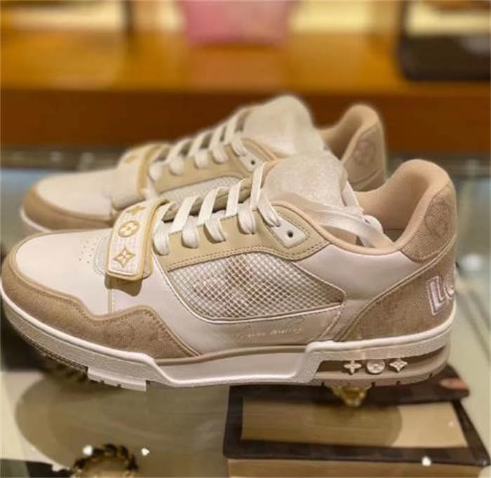 루이비통 LV 트레이너 스니커즈 1A9ZC2 photo review