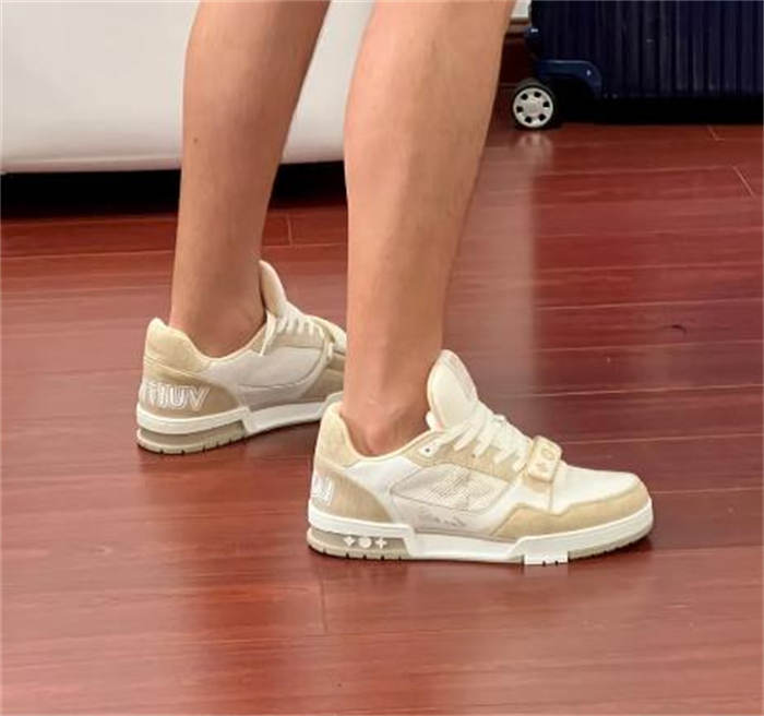 루이비통 LV 트레이너 스니커즈 1A9ZC2 photo review